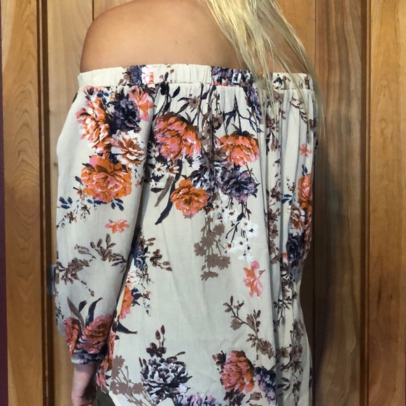 Floral blouse - Picture 2 of 2